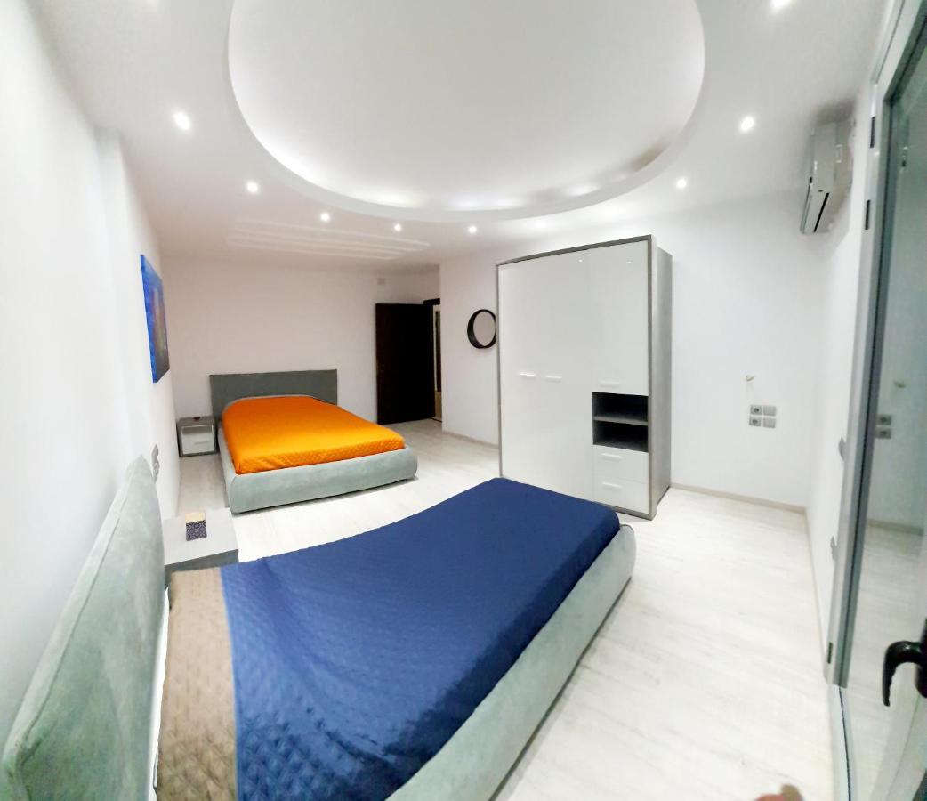 Appartement Magnolia Luxury Penthouse à Berat Extérieur photo